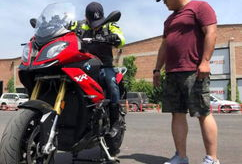 摩托车赛车视频,摩托车赛车视频精彩瞬间回顾